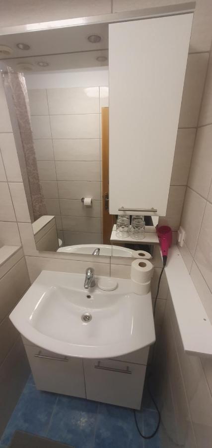 Hause Lupic Lägenhet Rab Town Exteriör bild